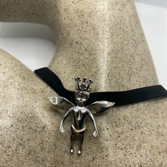 COPY - Vintage Guardian Angel Cherub Velvet Choker Necklace - Picture 7 of 7